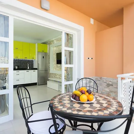 Orlando La Laguna 2 Адехе